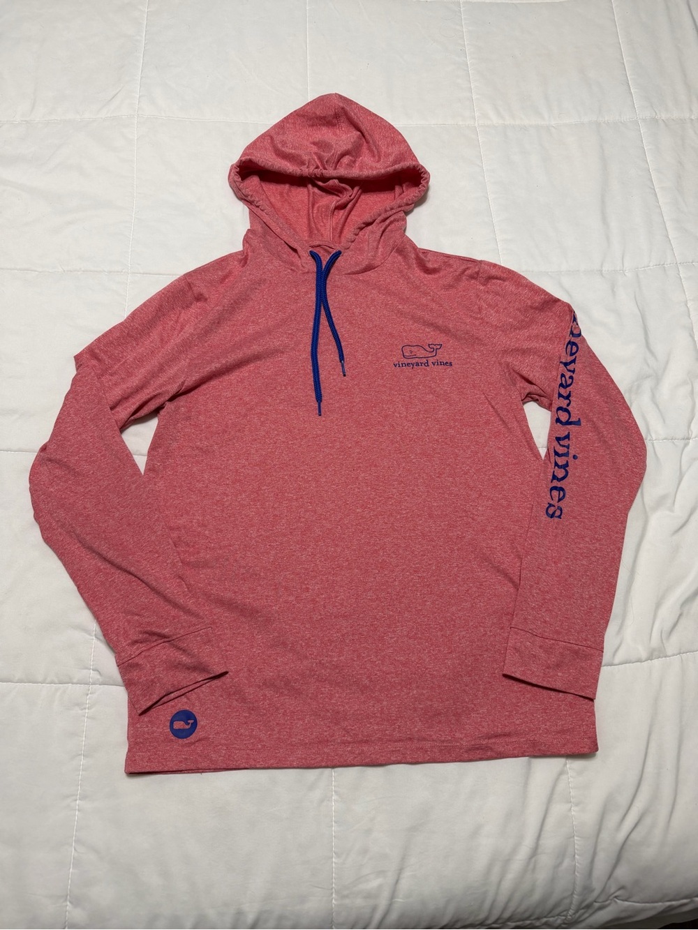 Vineyard Vines Men’s Heathered Red Hooded Long-Sleeve with Blue Accents